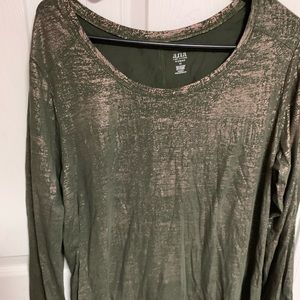 Pretty ANA army green long sleeved top